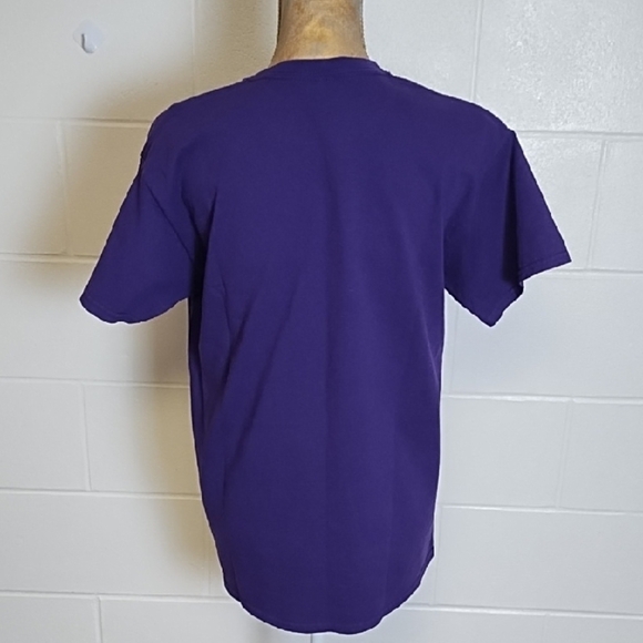 Collectors I survived Texas Deep Freez Purple Short Sleeve Tee with Bold Graphic - Picture 2 of 8